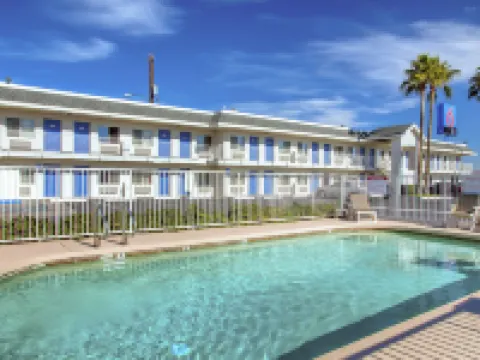 โมเทล 6 ฟีนิกซ์ แอริโซนา - สนามบิน - ถนนสาย 24 โรงแรมในฟีนิกซ์