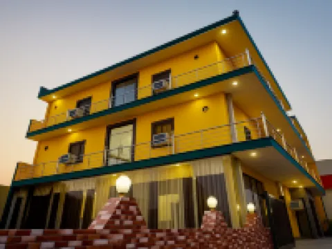 โฮเต็ลปรากาติพาเลซ โรงแรมในมธุระ