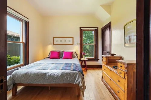 Charming 2-bedroom house in Viroqua with AC