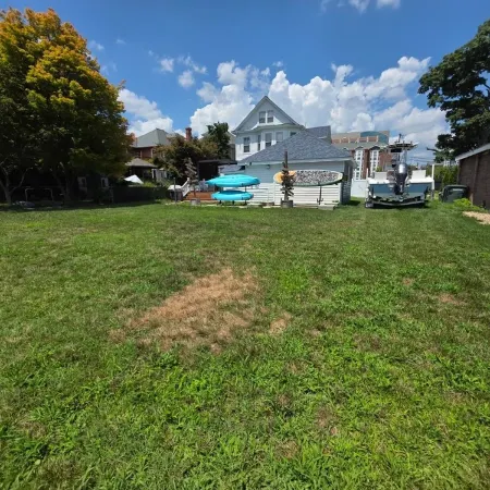 Charming Waterfront Home: Spacious, Modern, Near Attractions & Universities