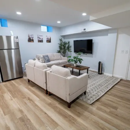 Spacious and Stylish Apartment Perfect for Your Getaway in Beverly!