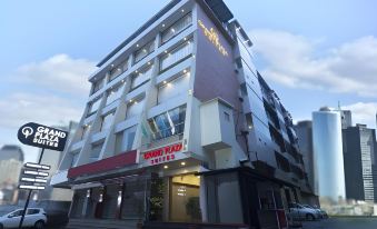 Grand Plaza Suites