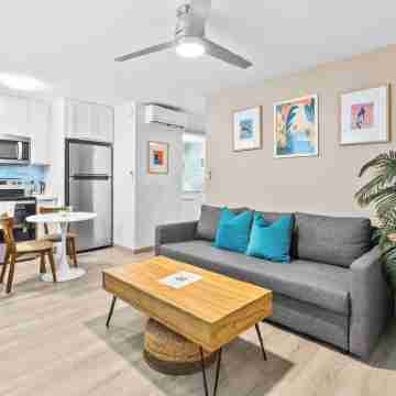 Delightful Contemporary Honolulu Loft w/ AC & Laundry Others