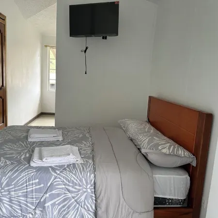 1 Triple Room with Views of the Mountain
