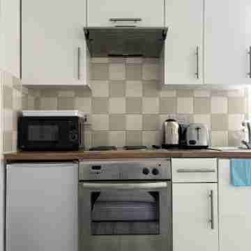 Newly refurbished 1 bed flat 7 mins from Luton airport Others