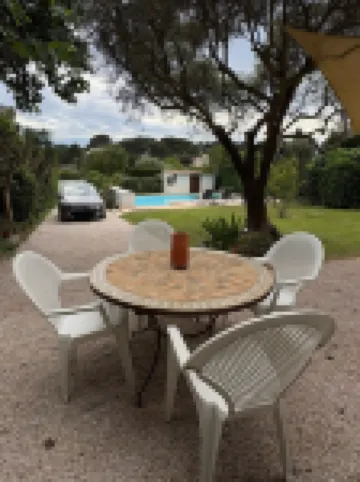 Villa with private garden and pool, parking, 5 min from beach and center