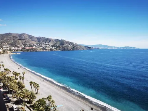 FRONT LINE BEACH PENTHOUSE