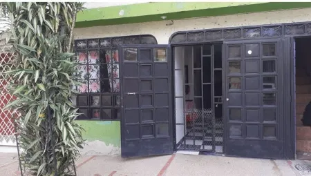 3 apartments in one house!  Perfect for travelers and locals!