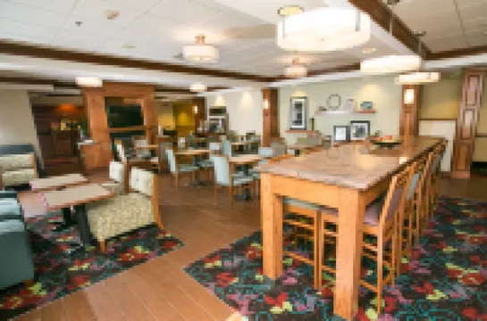 Hampton Inn Hadley-Amherst Area