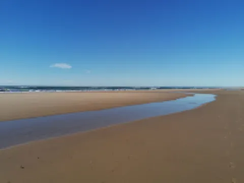 5-bedroom villa 200 m from the lake and 5 min from the ocean