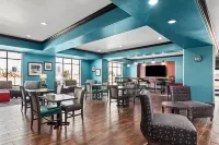 Quality Inn & Suites Pearsall Hotels in Pearsall