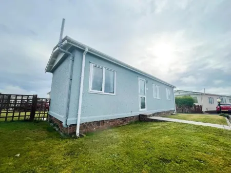 Stowaway Holiday Lodge St Merryn