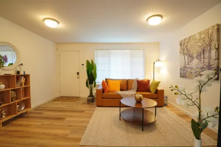 Charming 2B1B 1 King 1Queen#Remodeled#Wifi#Parking