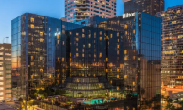 ヒルトン タンパ ダウンタウン タンパ会議センター周辺のホテル