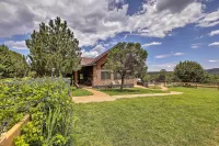 Hot Tub and Game Room! 30-Acre Vernon Retreat - Kæledyr tilladt