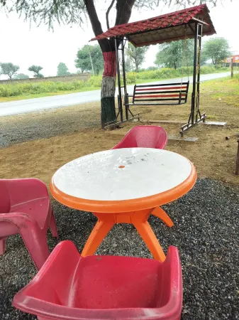 Hotel SukhSagar Отели рядом с достопримечательностью «KHATU SHYAM JI»