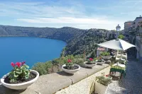 Vacation apartment Glicine - Vigna Luisa Resort - Close to Rome Hotel a Genzano di Roma