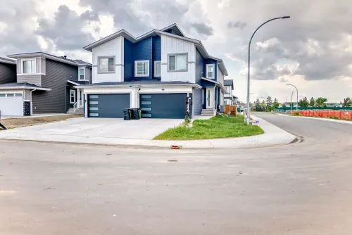 1-Bed, w/ In-Unit Washer & Dryer, Cozy Living,1-2 Min Drive to Anthony Henday!