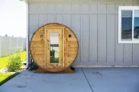 4-bedroom house in fabulous Heyburn walking distance to the river walking path!