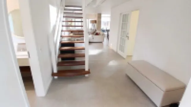 Juquehy: recently renovated, 50m from the beach. Spectacular pool, sauna and gourmet!