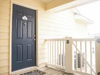 Harbor Landing - Water Views! Pool & hot tub - 2be/2ba condo in Ocean Springs! Hotels in Gulf Park Estates