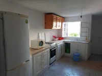 Nice 3-bedroom house with AC in Al Huwariyah