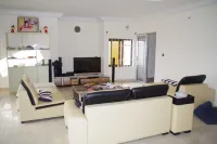 Le Samourai - Entire Modern House in Zanguera near UCAO, Lome with Free WiFi