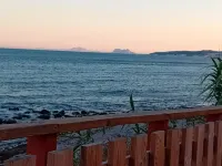 Beachfront paradise, families and couples to enjoy the sea.