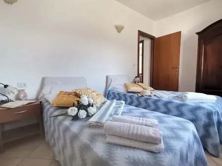 HOUSE NEAR BEACH WITH BEAUTIFUL VIEW