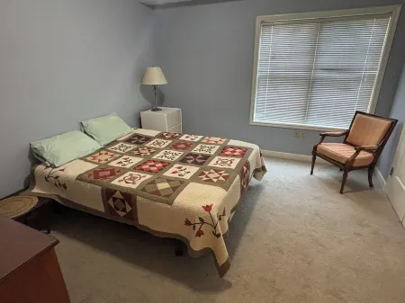 Beautiful Bemus Bay condominium with Chautauqua Lake access and views Отели в г. Бемус Пойнт