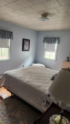 Upper floor of charming 2 story house in central Hawley with WiFi