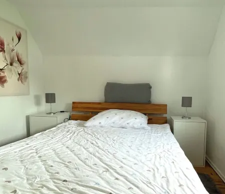 Modernes und Gemütliches Gästehaus Отели в г. Бергиш-Гладбах