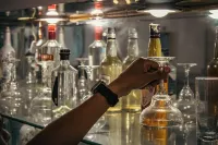 Paradise Inn Beach Resort - bar