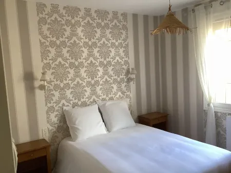 House near 24 h circuit Отели в г. Экомуа