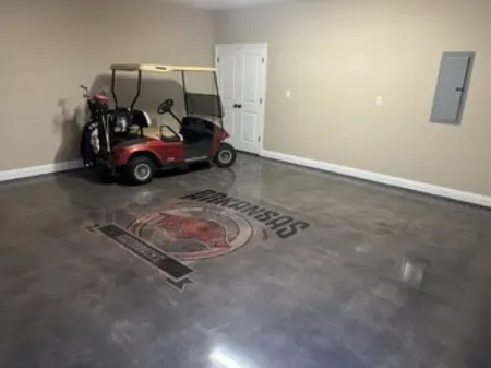 Cozy Executive Condo located in gated community on golf course