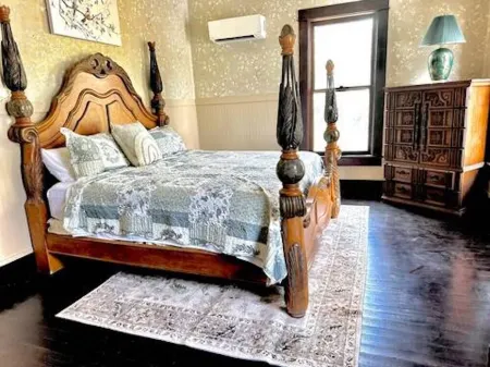 The Birds Eye Suite w/ Private Full Bath Отели в г. Маунт-Плезант