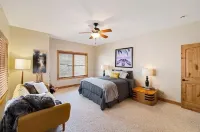 Bay Ridge North Lakeshore Lodge Retreat