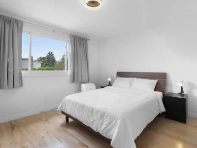 Stylish 4BR House close to DT