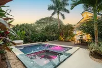 Ocean Gardens: Private Retreat, Private Pool & BBQ Hotels in Esterillos Oeste