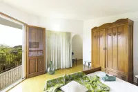 Charme villa 200 m by the sea