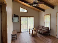 Charming 2-bedroom house near Volcanoes National Park with WiFi.
