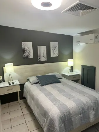 GREAT ACCOMMODATION!!! 5 BEDROOMS. W/BATHROOM, AIR CONDITIONING AND TV