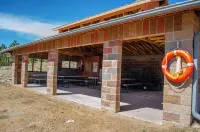 Cozy Hot Tub Cabin On The Lake!