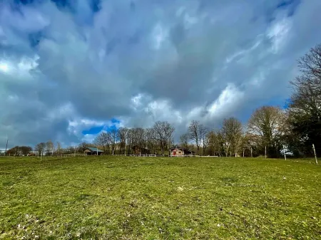 A unique site for nature lovers! Отели в г. Шато-Шерви