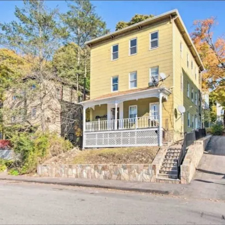 Grand Worcester Getaway! Pets Welcome! Comfortable