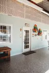 Charming studio with AC , WiFi, and 325 ft fishing pier with fishing lights.