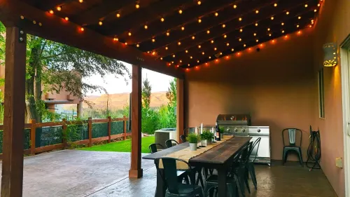 SG2 - Stunning Views+Hot Tub - Charming Moab Oasis