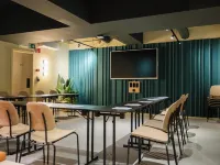 Citybox Brussels Hotels near Sablon