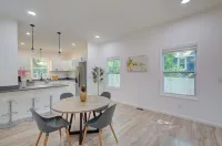 Charming 3 bdrm, 2 ba house with fence centrally located to everything, I85, I26