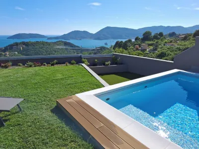Villa con piscina, vista mozzafiato sul golfo e delle isole Hotels in 
